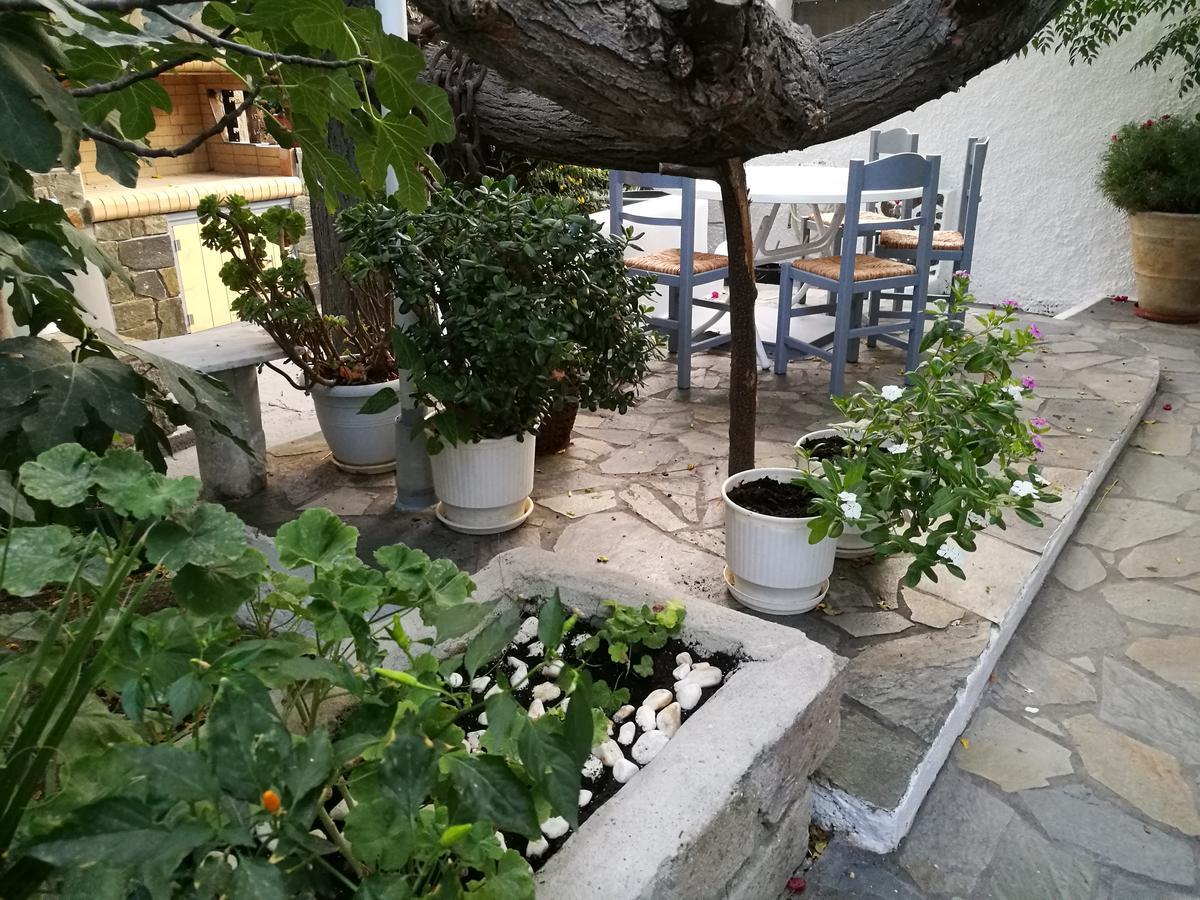 Gerania Milos Apartment Adamantas  Exterior photo